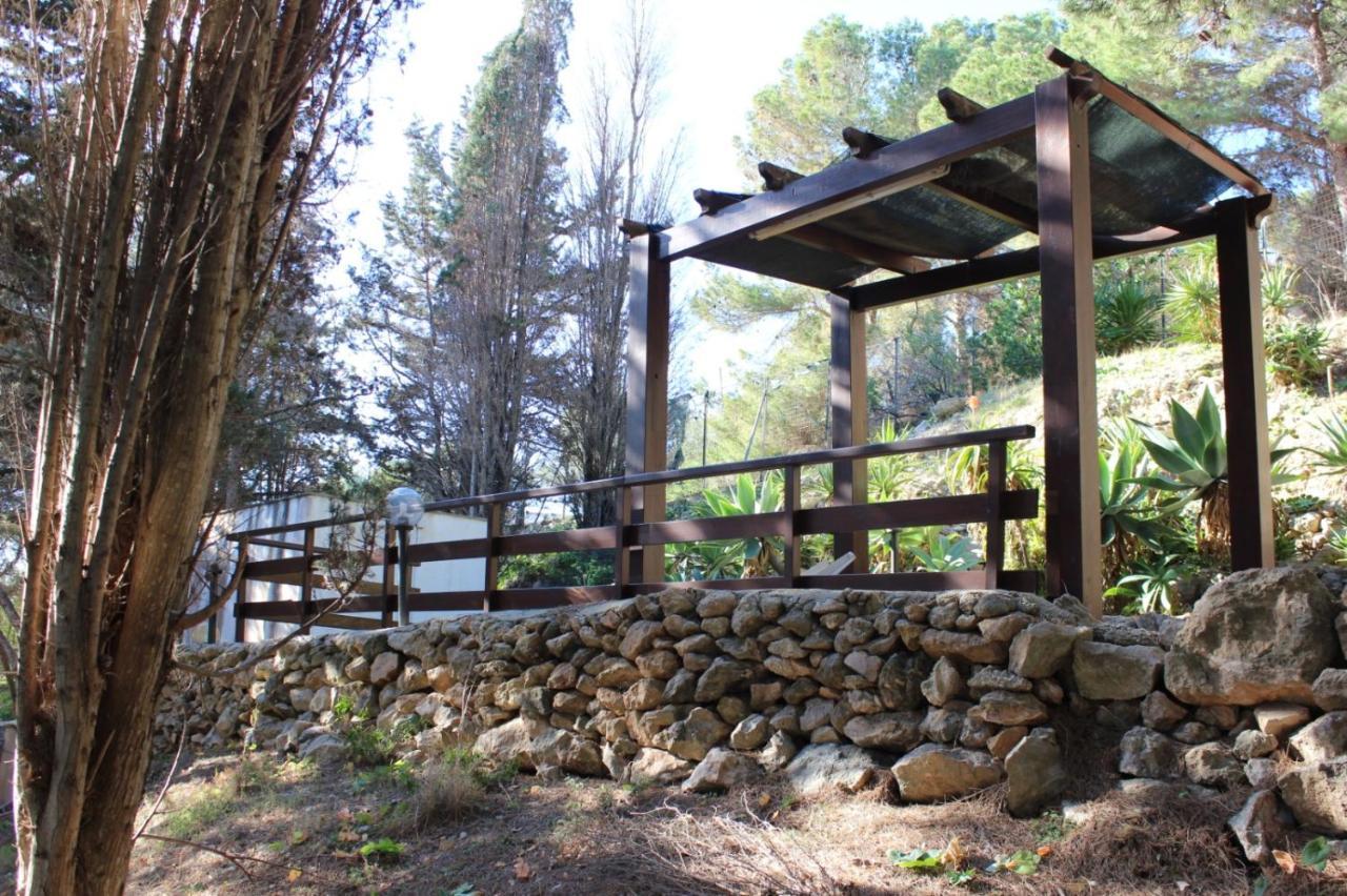 La Pineta Villa Фавиняна Екстериор снимка